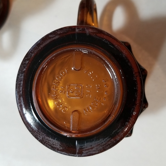 Vintage Anchor Hocking Fire King Amber Glass Mugs Set of 4 - Picture 4 of 5